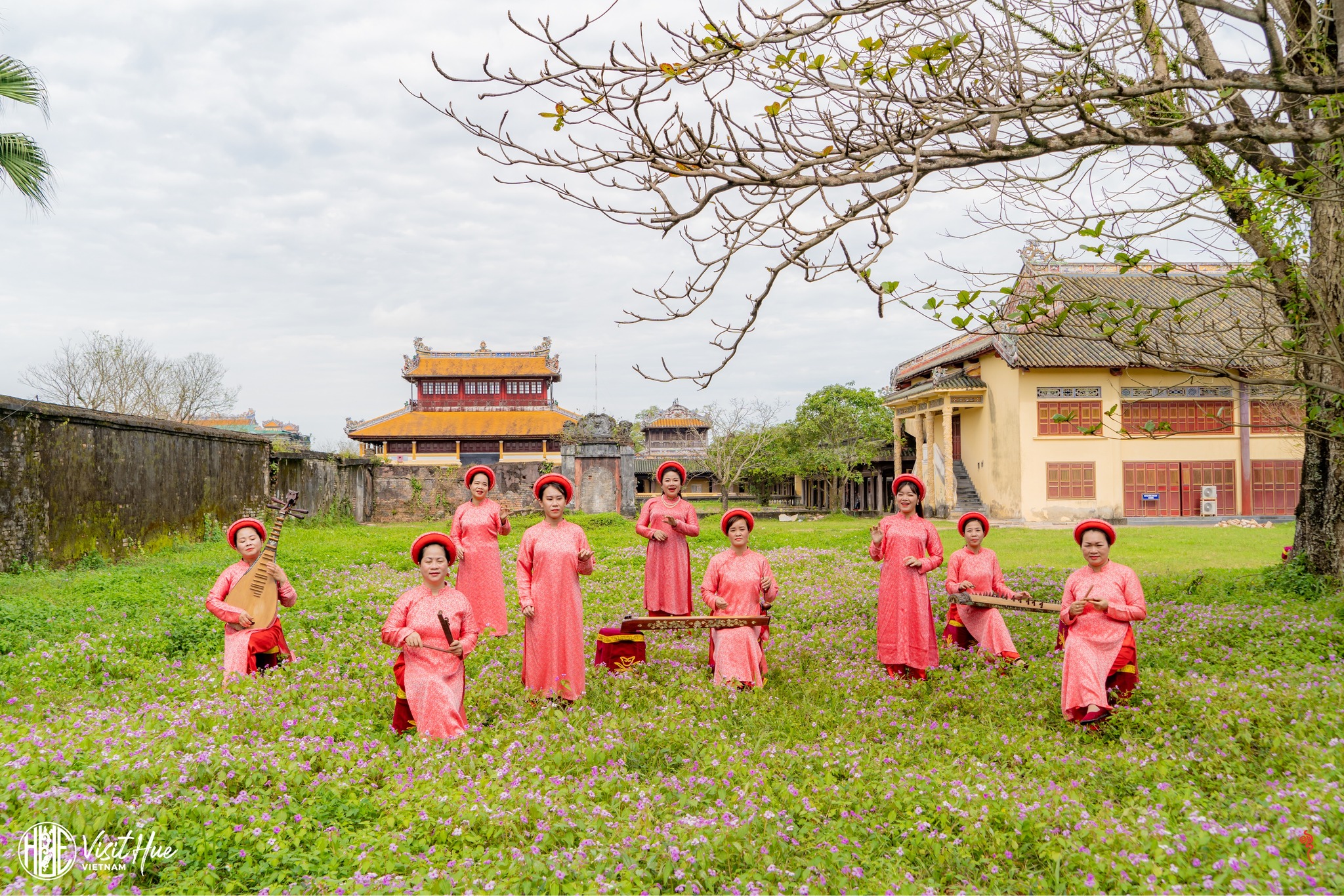 Songs Of Elegance Exploring The Captivating Hue Traditional Folk Music